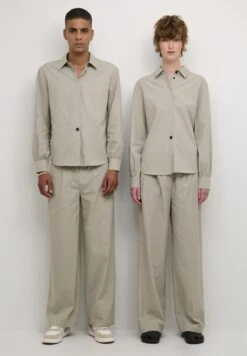 APRILLN UNISEX - Koszula - Flint Gray