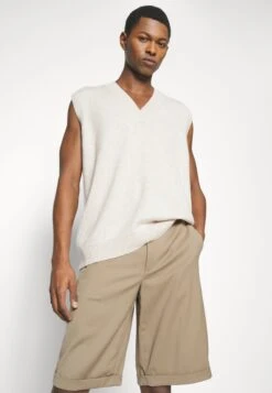 MAN V NECK VEST - Sweter - Light Beige -Next || Jack & Jones || s.Oliver Sklep 876afe8febbf47c68d157fda4a2f284b