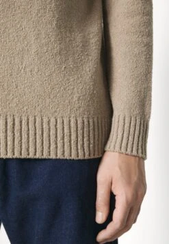 DRYKORN Sweter - Brown -Next || Jack & Jones || s.Oliver Sklep f8b4befe7c9a40cea0b8d5e445efbcf7